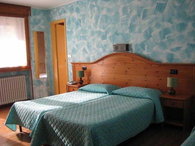 Hotel Holiday Debili Oulx المظهر الخارجي الصورة